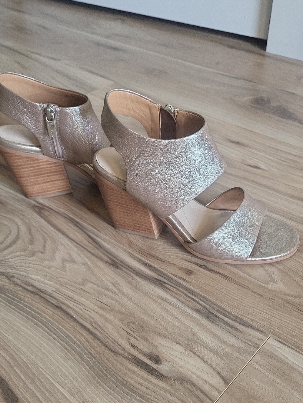 Isola Shoes